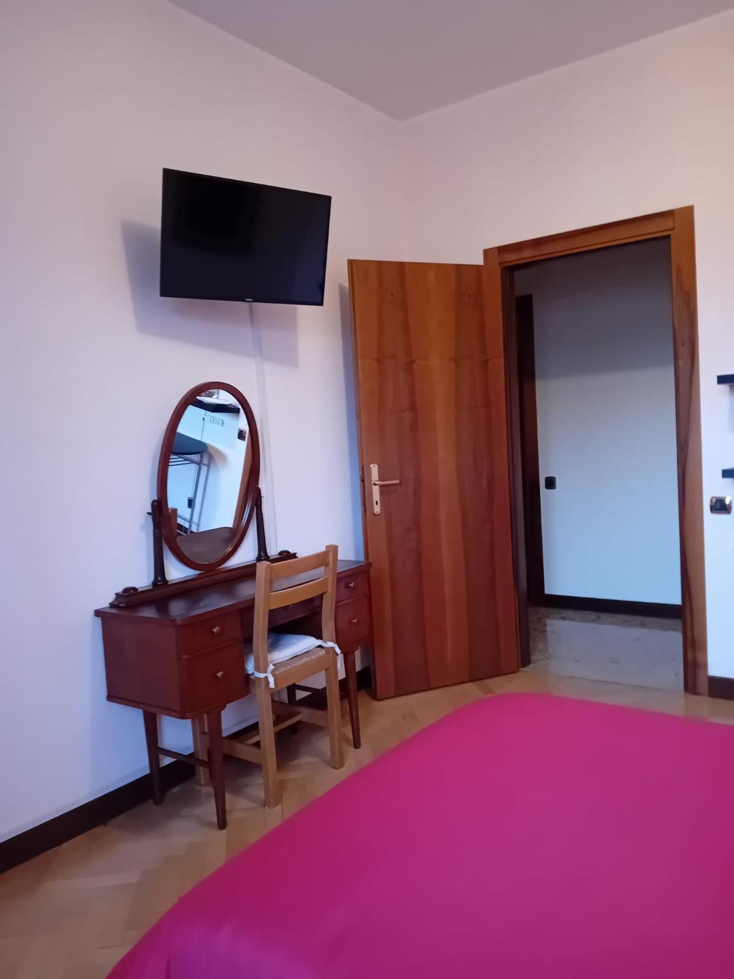 B&B Califano- 2 Leoni Verona Exterior foto